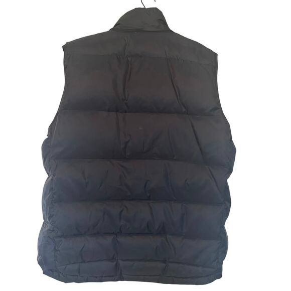Gap men’s reversible puffer vest with built-in hood, Size L - Picture 4 of 11